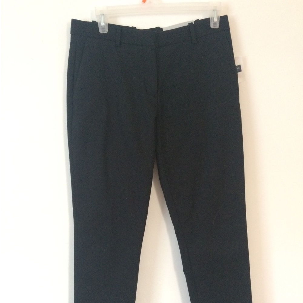 Brand new w/ tags gap slightly cropped black pants